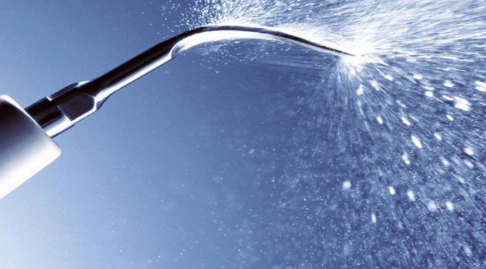 Airflow Tekniği İle Ağrısız Diş Temizliği
